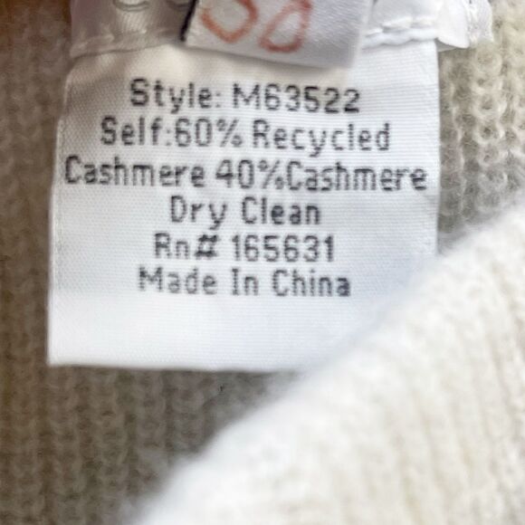 Calme Johnny Was 100% cashmere knit oatmeal ribbed Bermuda shorts NWT. Medium - Picture 5 of 8